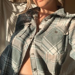 grey plaid top / LA Hearts